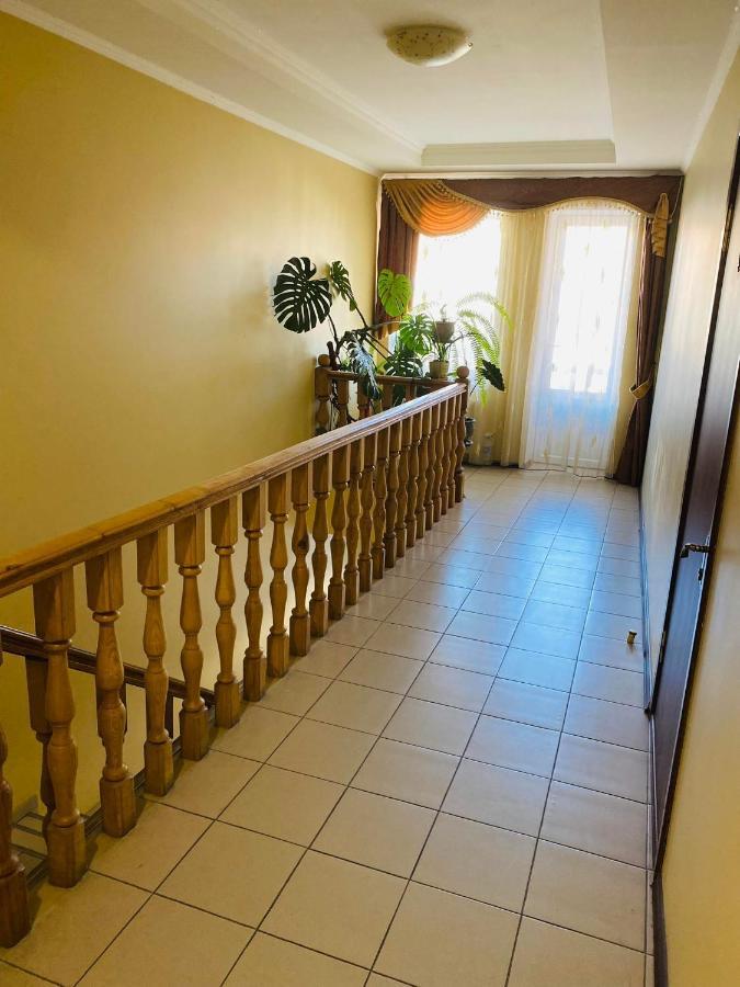 Apartments Umanʼ Exterior foto